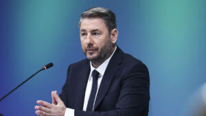 Οι θέσεις Ανδρουλάκη για πολιτική αλλαγή οικονομία και θεσμούς στο Οικονομικό Φόρουμ Δελφών