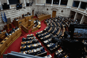 Άρση ασυλιών 13 βουλευτών ΝΔ: Ζυμώσεις και πολιτικό παρασκήνιο στη Βουλή