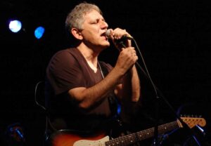 Πρωτομαγιά με μουσική γιορτή στη Νέα Σμύρνη – Συναυλία του Νίκου Πορτοκάλογλου στην κεντρική πλατεία