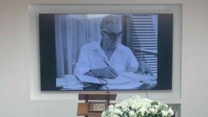 Το τελευταίο αντίο στον Στέφανο Ληναίο στη Ριτσώνα – Σε κλίμα συγκίνησης η τελετή αποχαιρετισμού