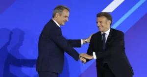 Ελλάδα και Γαλλία ενισχύουν τη στρατηγική τους συμμαχία με αιχμή την οικονομία και την άμυνα