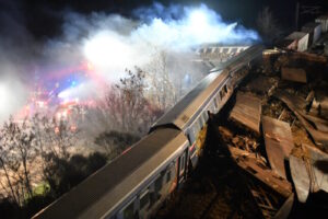 Αιφνίδιος θάνατος ελεγκτή στην υπόθεση των Τεμπών: Νέα ερωτήματα στη σκιά της σύμβασης 717