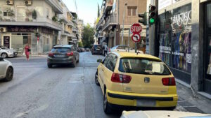 Κλοπές αυτοκινήτων στην Αττική, γιατί οι σταθμοί Μετρό και Προαστιακού θεωρούνται υψηλού κινδύνου
