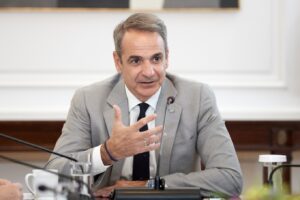 Μητσοτάκης: Αυξάνεται στα 500 ευρώ τον μήνα το αφορολόγητο όριο στα ηλεκτρονικά φιλοδωρήματα