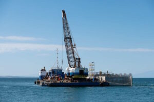 Ο Προβλήτας 6 παίρνει σάρκα και οστά: Ξεκίνησε η μεγαλύτερη λιμενική επέκταση στη Θεσσαλονίκη μετά από τρεις δεκαετίες