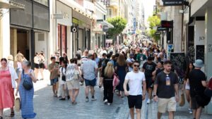 Πρεμιέρα σήμερα για τις θερινές εκπτώσεις