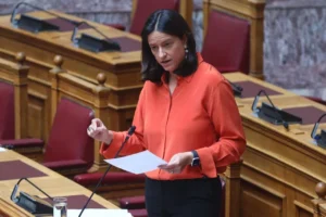 Νέο πρόγραμμα για 8.000 ανέργους – Αλλαγές σε συντάξεις χηρείας και Ψηφιακή Κάρτα