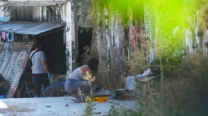 Συναγερμός στην Κυψέλη: Εντοπίστηκε πτώμα μέσα σε βαλίτσα
