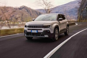 Jeep Avenger e-Hybrid: Με όφελος έως 2.500 ευρώ και 8ετή εργοστασιακή εγγύηση