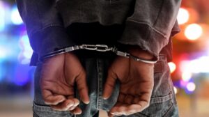 Μεσσηνία: Τρεις συλλήψεις για εμπρησμούς – Χειροπέδες σε πυροσβέστη και πρώην πρόεδρο κοινότητας