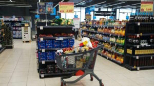 Σούπερ μάρκετ: Μειώσεις τιμών έως 20% σε βασικά προϊόντα. Πότε ξεκινούν και τι θα αφορά το μέτρο