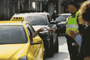 Τροχαίο στη Θεομήτορος: Ταξιτζής συνελήφθη με αλκοόλ πάνω από 10 φορές το επιτρεπόμενο όριο