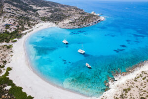 Με drones και MyCoast οι έλεγχοι στις παραλίες