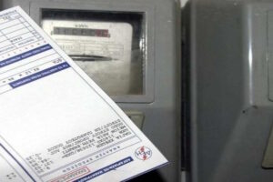 Απλήρωτο ρεύμα: Τι αλλάζει για τους καταναλωτές – Τα βήματα πριν από τη διακοπή και η αλλαγή παρόχου