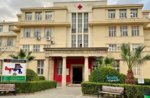 Ερυθρός Σταυρός: Ασθενής επιτέθηκε σε νοσηλεύτρια – Την άρπαξε από τα μαλλιά και τη χτύπησε σε πόρτες