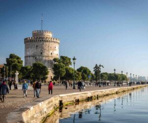 Ο δήμαρχος Θεσσαλονίκης παρουσίασε τις διεκδικήσεις του δήμου στην κυβέρνηση