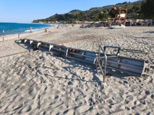 Ράμπες ΑμεΑ των 275 χιλ. ευρώ σε παραλίες καταστράφηκαν