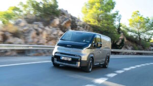 Kia PV5: Το ηλεκτρικό van που αλλάζει τα δεδομένα και κερδίζει τη Γερμανία