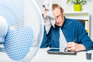 Έρχονται περικοπές σε μισθούς δημοσίων υπαλλήλων