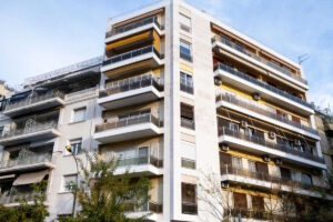 Νέο νομοσχέδιο ΥΠΕΝ: Τι αλλάζει σε αυθαίρετα και άδειες