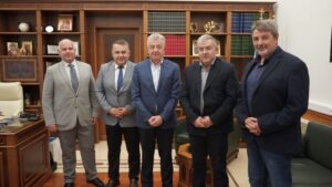 Συνάντηση Περιφερειάρχη Κρήτης με τη νέα Πρυτανική Αρχή του ΕΛΜΕΠΑ