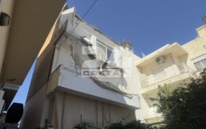 Ηράκλειο: Κατέρρευσαν τμήματα πολυκατοικίας
