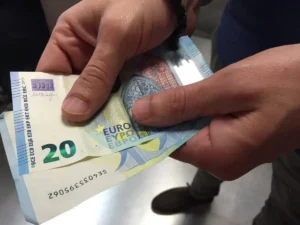 Συντάξεις 2026: Ποιοι μπορούν να φύγουν πριν από τα 62 και τα 67 έτη