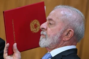 Βραζιλία: Αναγνωρίζει τελικά τη νίκη Λούλα στις εκλογές και την ήττα του το κόμμα του Μπολσονάρο