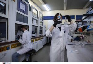 Φοροαπαλλαγή 50% για Έλληνες επιστήμονες του εξωτερικού