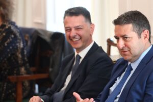 Αποχωρεί από το Μαξίμου ο Μιχάλης Μπεκίρης