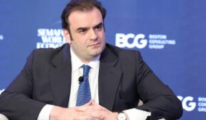 Στόχος η αύξηση των εισοδημάτων και η υποχώρηση του κόστους ζωής
