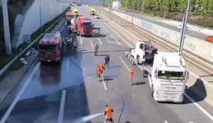 Σοβαρό τροχαίο στην Αττική Οδό: Οδηγός φορτηγού εκσφενδονίστηκε