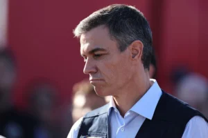 Ισπανία: Το σιδηροδρομικό δυστύχημα προκαλεί πολιτικό σεισμό για τον Σάντσεθ